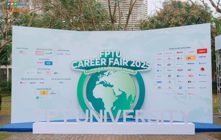 Dinos Việt Nam đồng hành cùng FPT Career Fair 2025